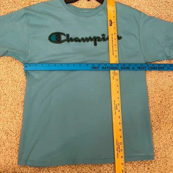 Lot of 2 CHAMPION T-SHIRTS🏆One Black & One Soft Green⭐️Almost LIKE NEW! Mens Lg - Picture 12 of 12